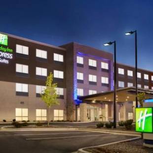 Фотографии гостиницы 
            Holiday Inn Express & Suites Salisbury, an IHG Hotel