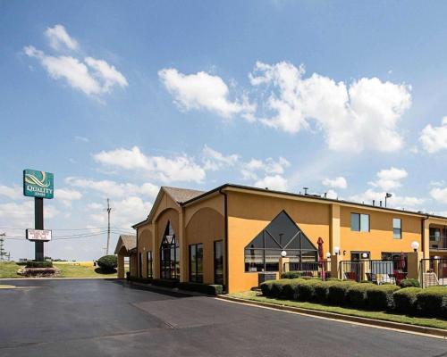 Фотография гостиницы Quality Inn Southaven - Memphis South