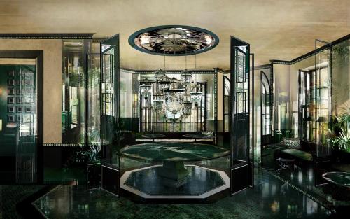 Фотография гостиницы Monsieur George Hotel & Spa - Champs-Elysées