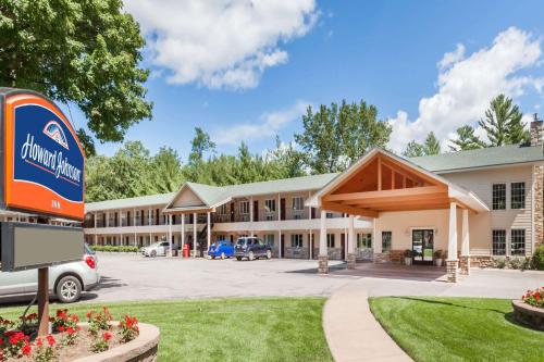 Фотография гостиницы Howard Johnson by Wyndham Traverse City