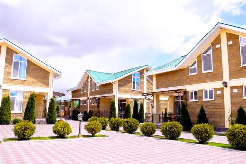 Фотография гостевого дома Таунхаусы Lemon 8-местные в Клуб-отеле Royal Beach