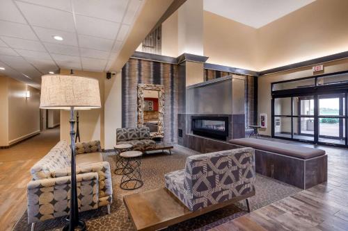 Фотографии гостиницы 
            Comfort Suites Burlington