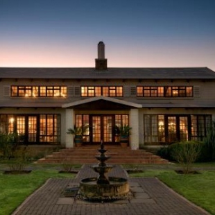 Фотография гостиницы The Highlander Hotel Dullstroom