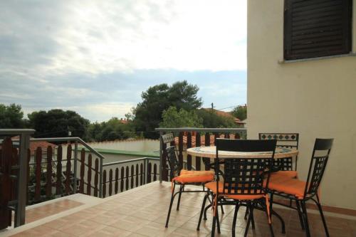 Фотография гостевого дома Apartments with a parking space Premantura, Medulin - 7462