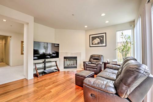 Фотографии гостевого дома 
            Daly City Family Home only 14 Mi to Pier 39!