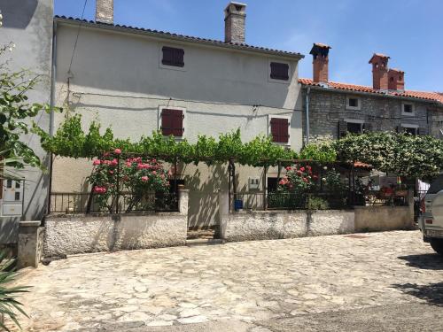 Фотография гостевого дома Holiday house Catela