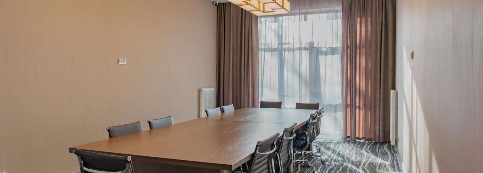 Фотография комнаты для переговоров Verum