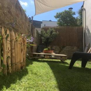 Фотографии гостевого дома 
            TY LAUMANN petite maison avec jardin sur le port de vannes avec PARKING souterrain