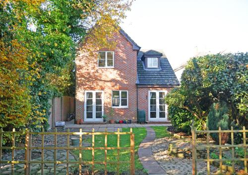 Фотография гостевого дома Century House