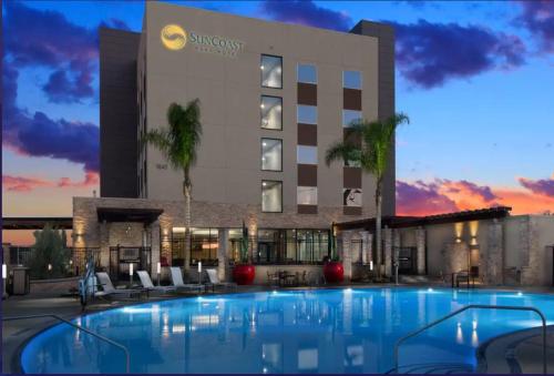 Фотография гостиницы SunCoast Hotel Anaheim, Tapestry Collection by Hilton