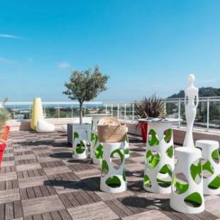 Фотографии гостиницы 
            Ibis Styles Hyères Rooftop & Spa