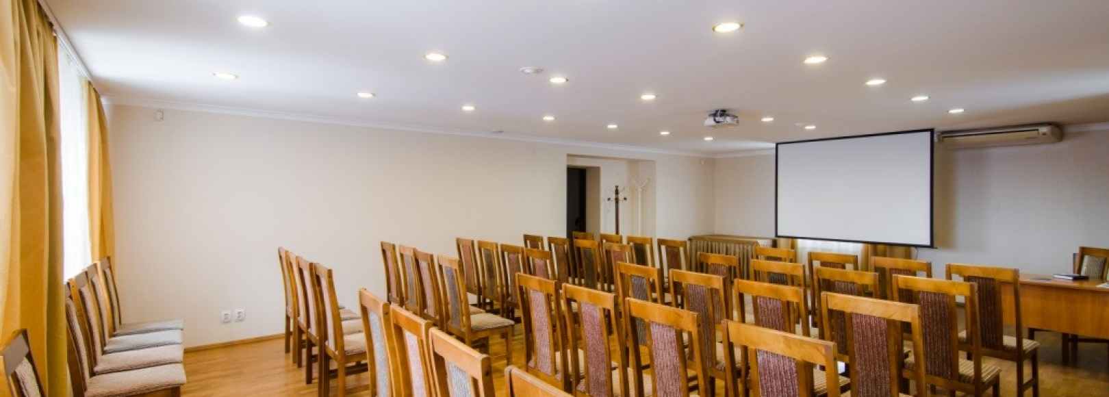 Фотография конференц-зала Консул