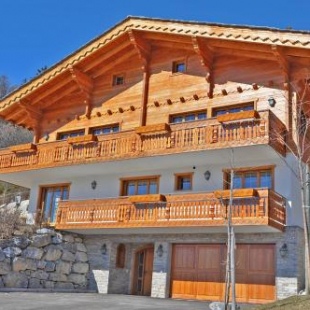 Фотография гостевого дома Spacious Chalet with View next to Crans-Montana, Oursons