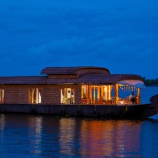 Фотография гостиницы Abad Premium House Boat