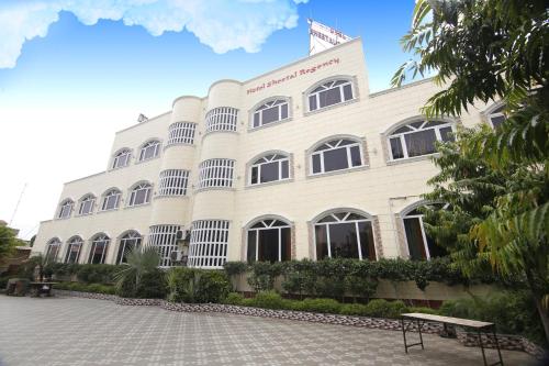 Фотография гостиницы Hotel Sheetal Regency,Near Janambhumi