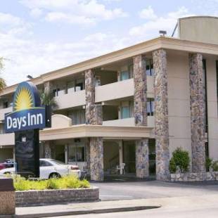 Фотографии гостиницы 
            Days Inn by Wyndham Myrtle Beach-Beach Front