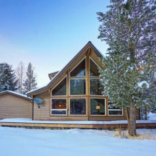 Фотография гостевого дома Silver Meadows Cabin