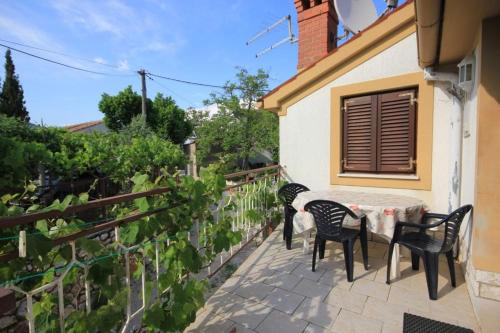 Фотография гостевого дома Apartments with a parking space Brsec, Opatija - 7755