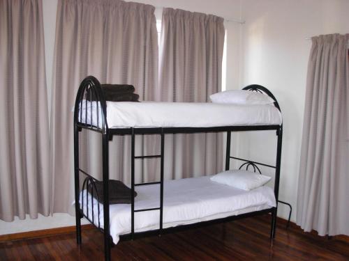 Фотография гостевого дома Jacaranda Self Catering Apartments