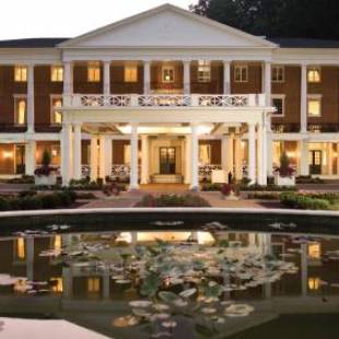 Фотографии гостиницы 
            Omni Bedford Springs Resort