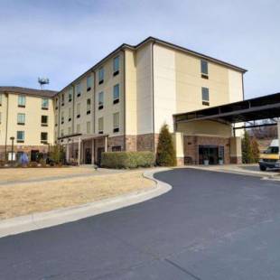 Фотографии гостиницы 
            Comfort Inn & Suites Fort Smith I-540