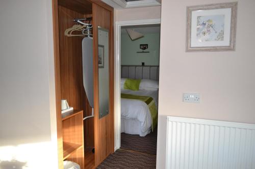 Фотография мини отеля Oak Tree Inn