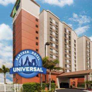 Фотографии гостиницы 
            Holiday Inn Express & Suites - Nearest Universal Orlando, an IHG Hotel