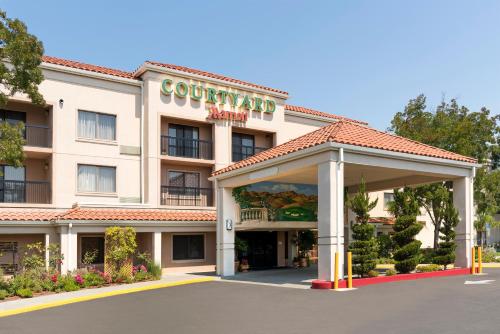 Фотография гостиницы Courtyard by Marriott Livermore