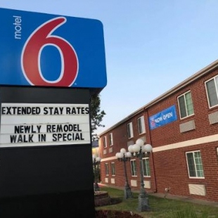 Фотография гостиницы Motel 6 Tulsa, Ok - Central