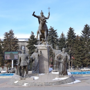 Фотография памятника Памятник Вардану Мамиконяну