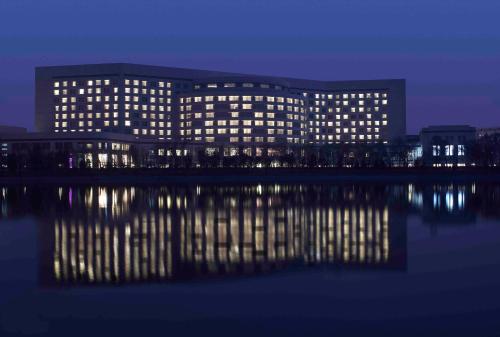 Фотография гостиницы Renaissance Tianjin Lakeview Hotel