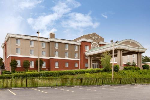 Фотографии гостиницы 
            Country Inn & Suites by Radisson, Commerce, GA Near SK Battery Plant