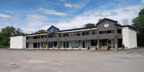 Фотография гостиницы Motel 6 Morgantown