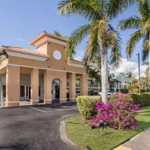 Фотографии гостиницы 
            Quality Inn Boca Raton University Area