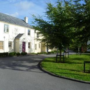 Фотографии гостевого дома 
            Bunratty Castle Gardens Home