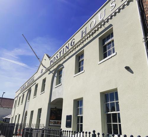Фотография гостиницы The Crown Hotel Bawtry-Doncaster
