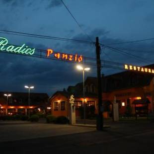 Фотографии гостевого дома 
            Radics Panzió Étterem és Pihenő Központ