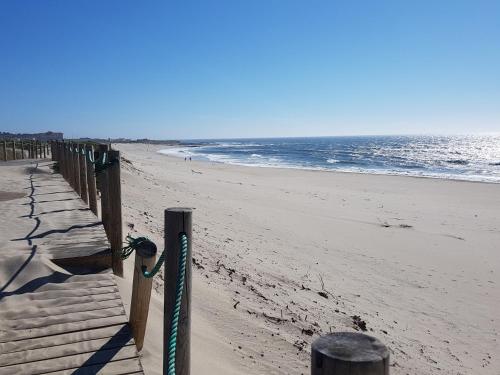 Фотография гостевого дома Maison de 250 m² proche de l'océan et du centre