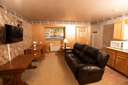 Фотография мотеля Blue Spruce Motel