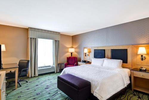 Фотография гостиницы Hampton Inn & Suites Crabtree