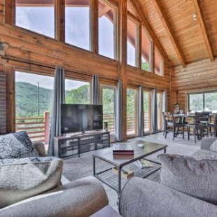 Фотография гостевого дома Cozy Eden Log Home Near Outdoor Activities