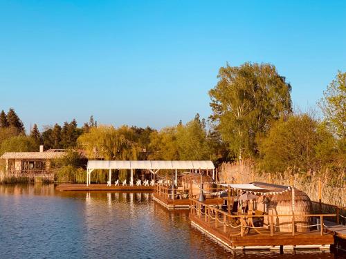 Фотография мини отеля schwimmendes Igluhotel