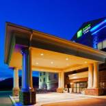 Фотография гостиницы Holiday Inn Express Hotel & Suites Weston, an IHG Hotel