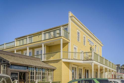 Фотография гостиницы Mendocino Hotel & Garden