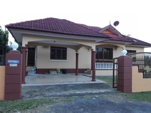 Фотографии гостевого дома 
            Homestay Ahmad Taman Mas Bukit Payong Terengganu