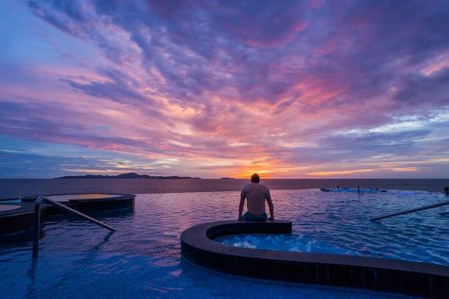 Фотография гостиницы Royal Cliff Beach Hotel - SHA Extra Plus