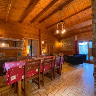 Фотография гостевого дома LE FISHING LODGE Chalet en bois