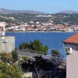 Фотография гостевого дома Apartments by the sea Poljica, Trogir - 6019