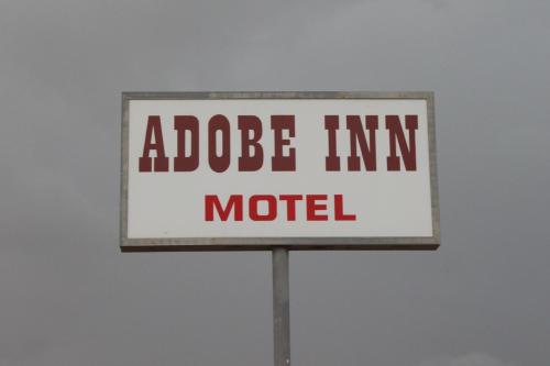 Фотографии мотеля 
            Adobe Inn Motel