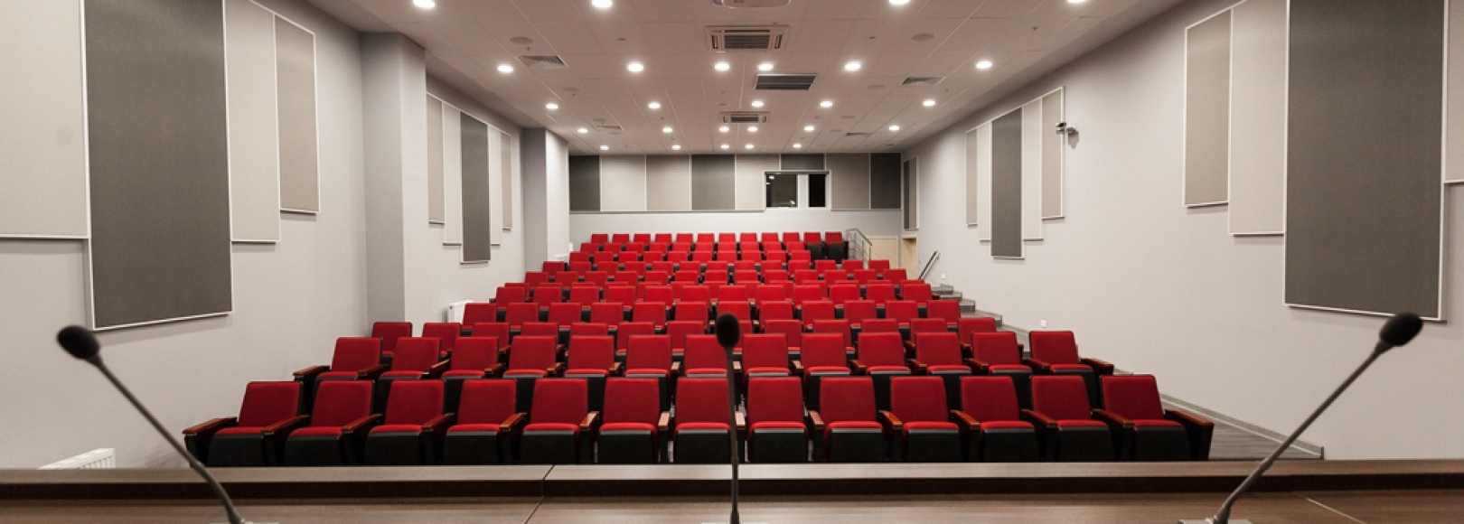 Фотография конференц-зала ВКК Экспоград Юг Конференц-зал 200 кв.м